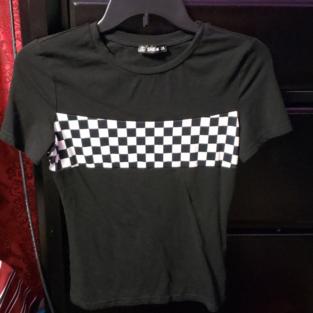 Fitted tee